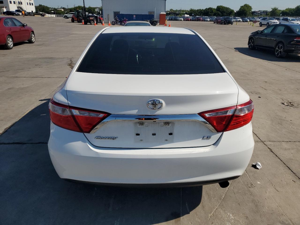 2015 Toyota Camry Le VIN: 4T4BF1FK3FR450847 Lot: 62475584