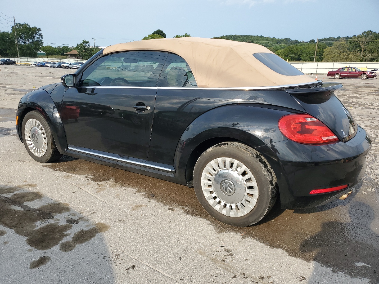 2013 Volkswagen Beetle vin: 3VW5P7AT7DM831482