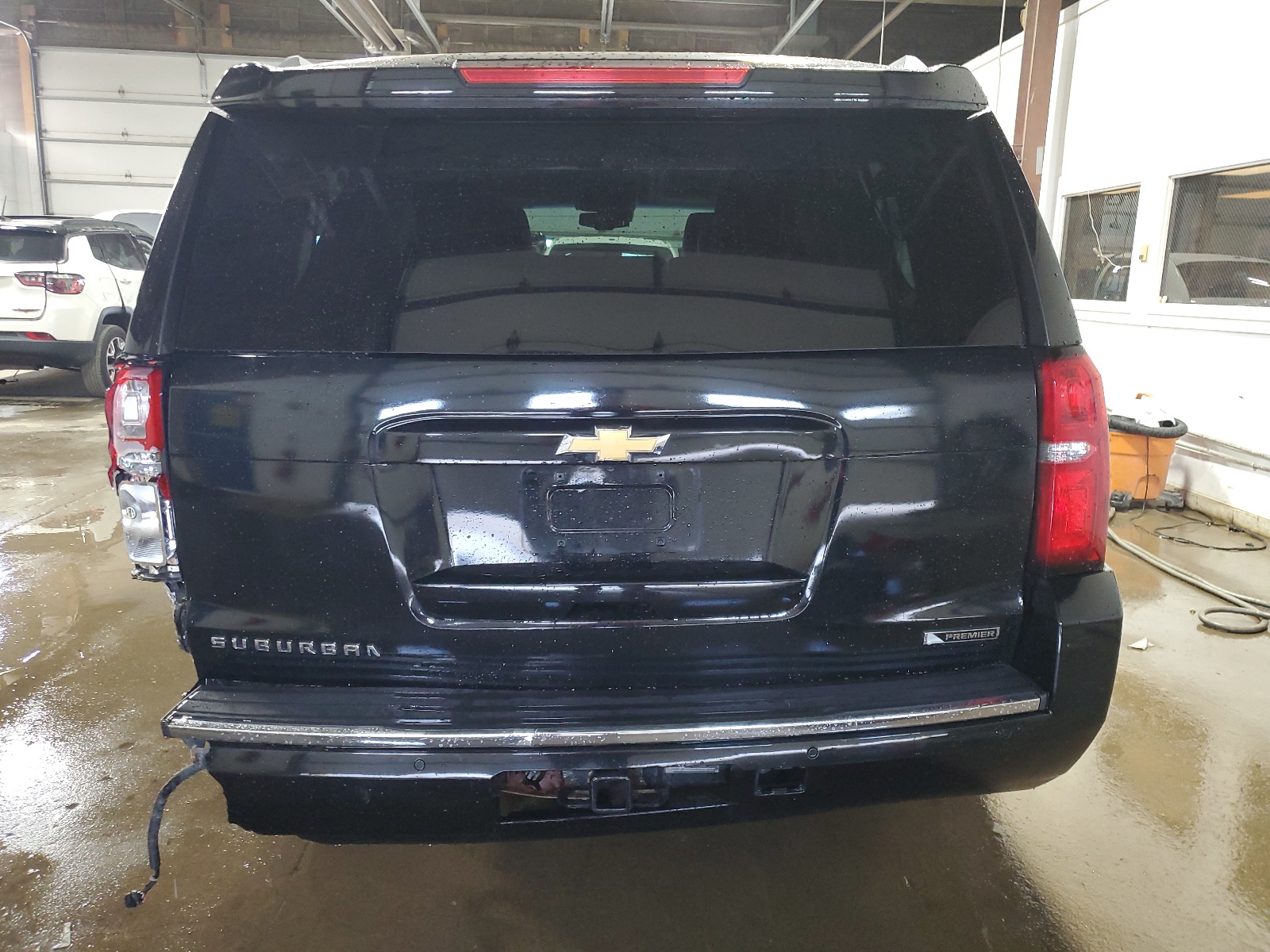 1GNSKJKC2HR216995 2017 Chevrolet Suburban K1500 Premier