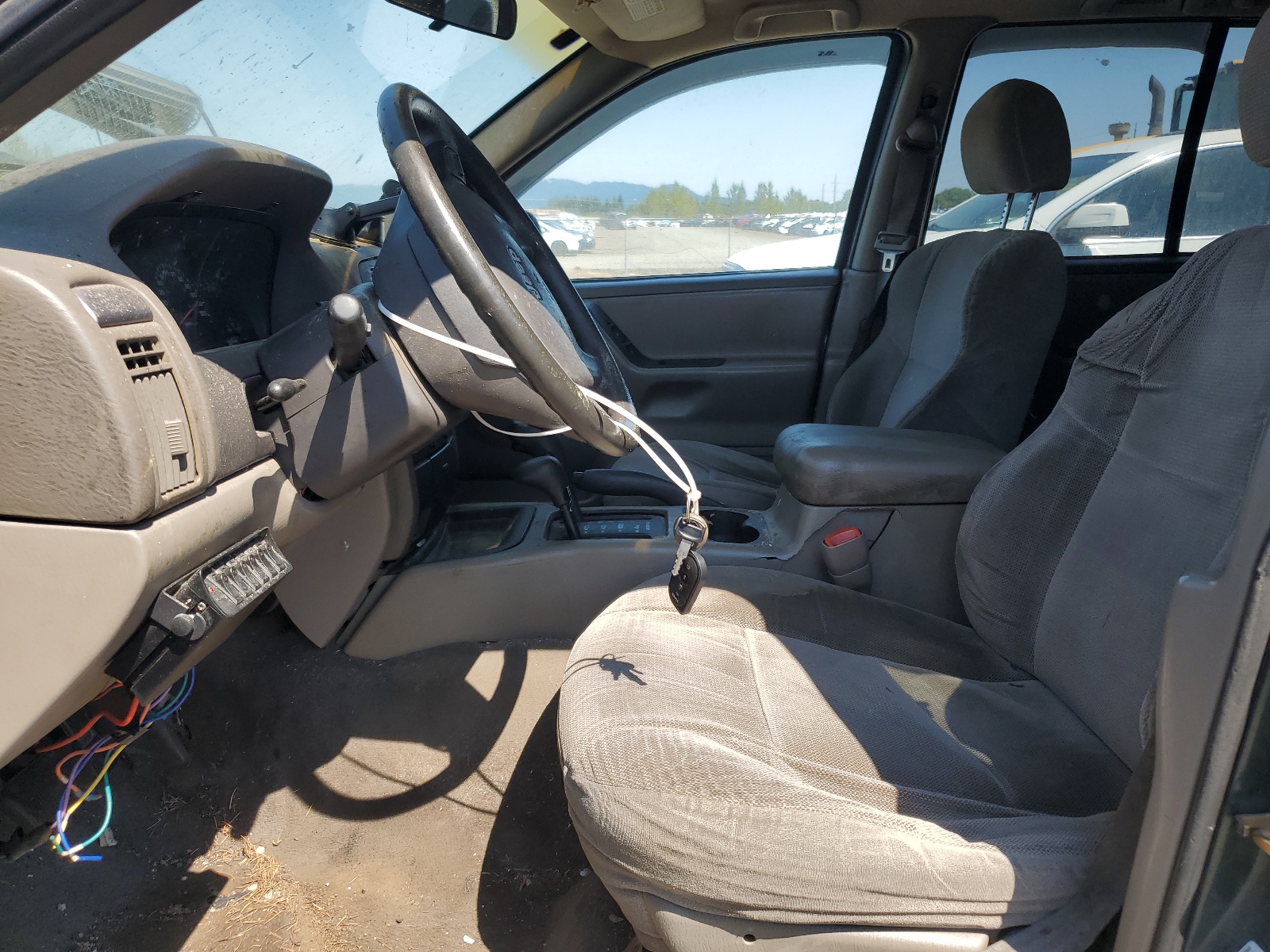 1J4GW48S81C620454 2001 Jeep Grand Cherokee Laredo