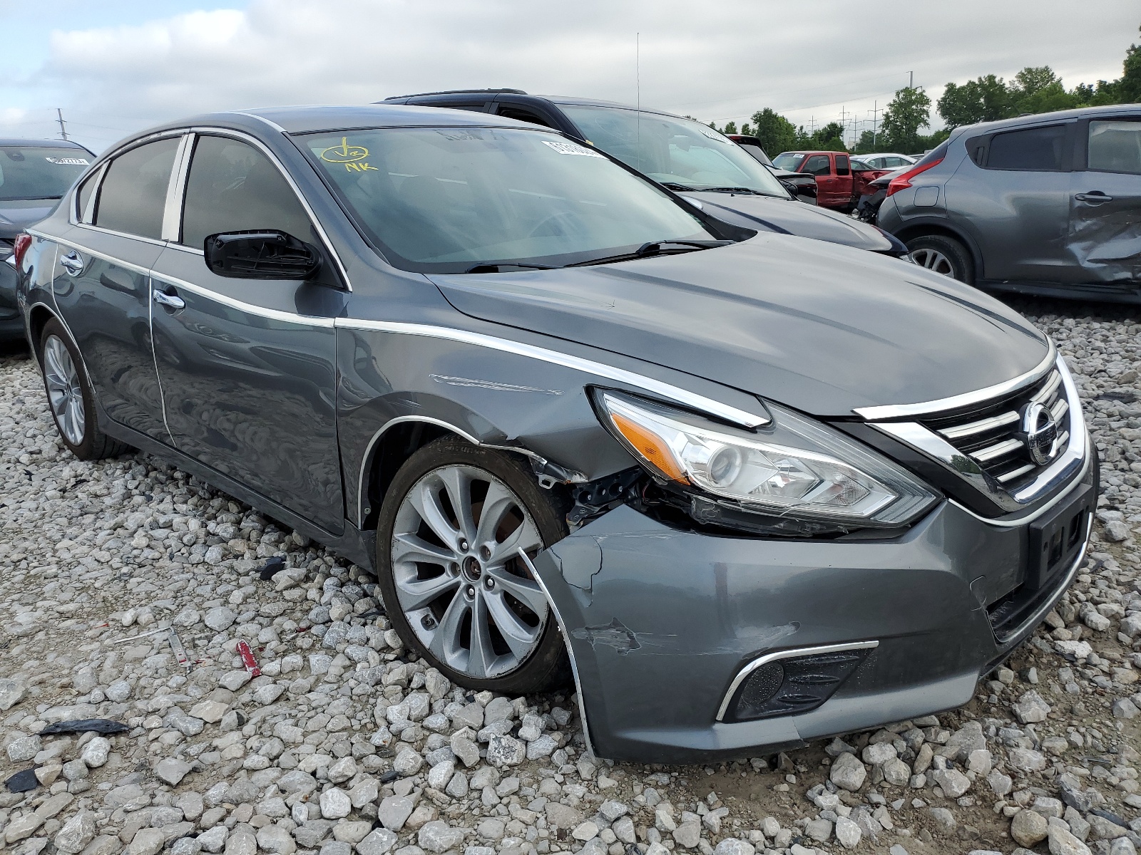 2017 Nissan Altima 2.5 vin: 1N4AL3AP5HC272830