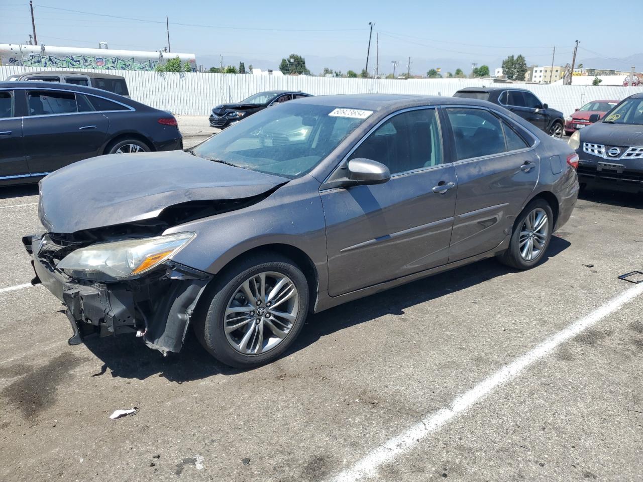 4T1BF1FK5GU231738 2016 TOYOTA CAMRY - Image 1