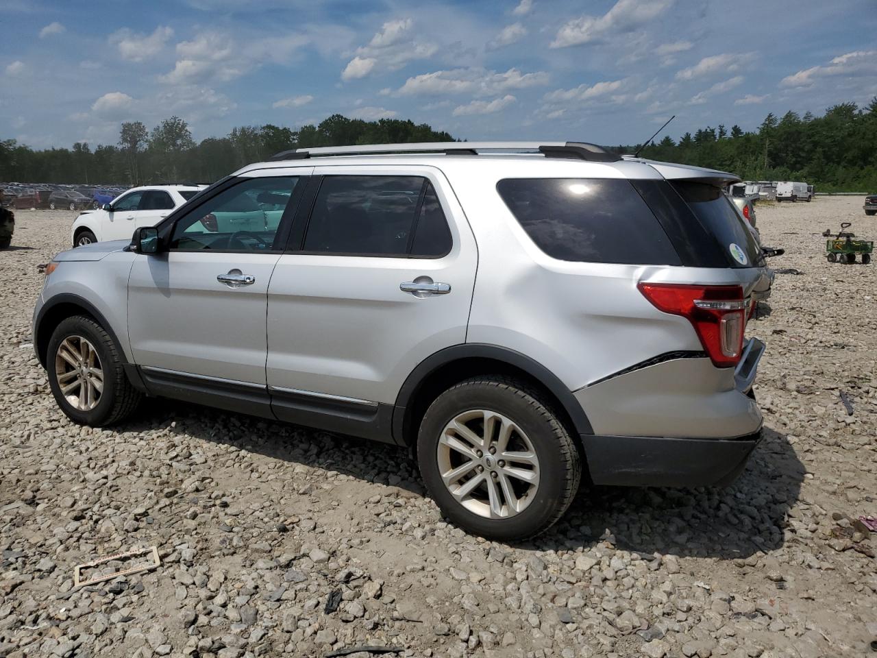 2015 Ford Explorer - Image 2