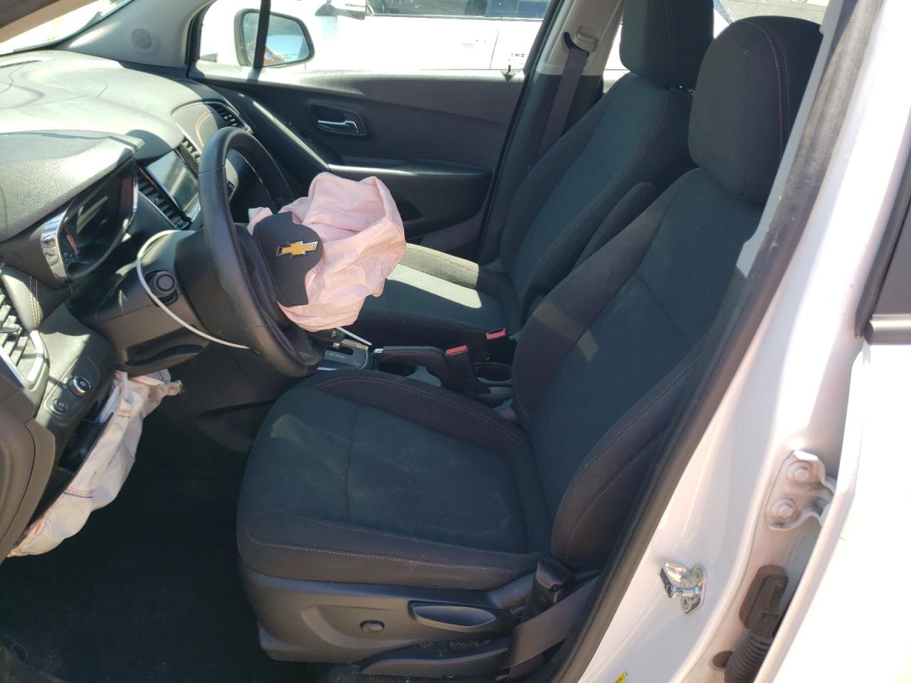 2018 Chevrolet Trax Ls VIN: KL7CJKSB5JB602920 Lot: 61428114