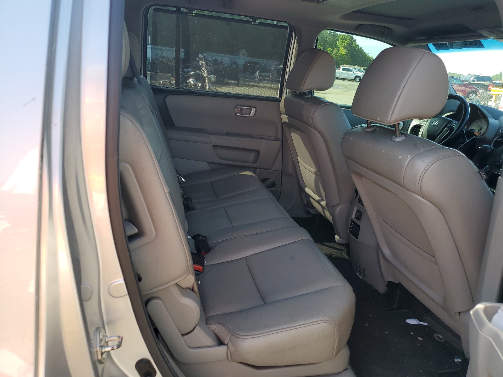 5FNYF3H9XCB012667 2012 Honda Pilot Touring