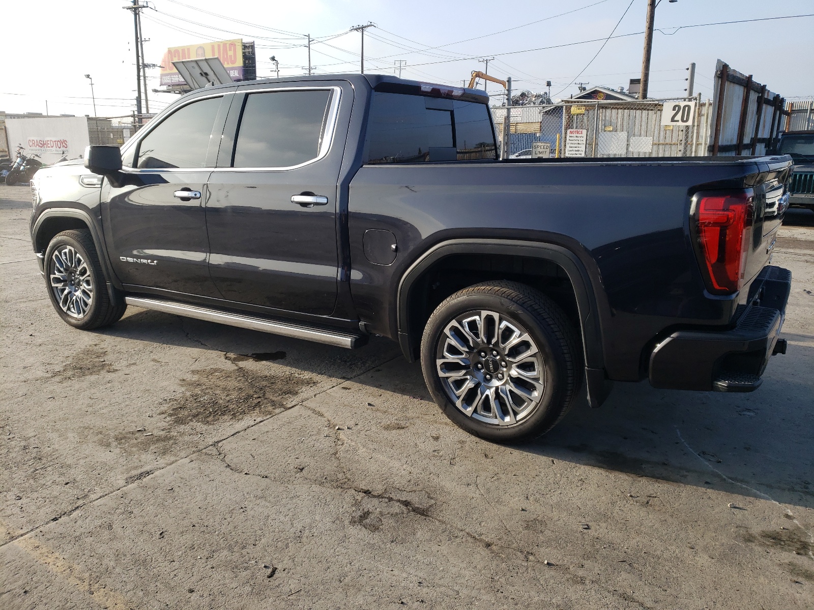 2024 GMC Sierra K1500 Denali Ultimate vin: 1GTUUHE81RZ223076