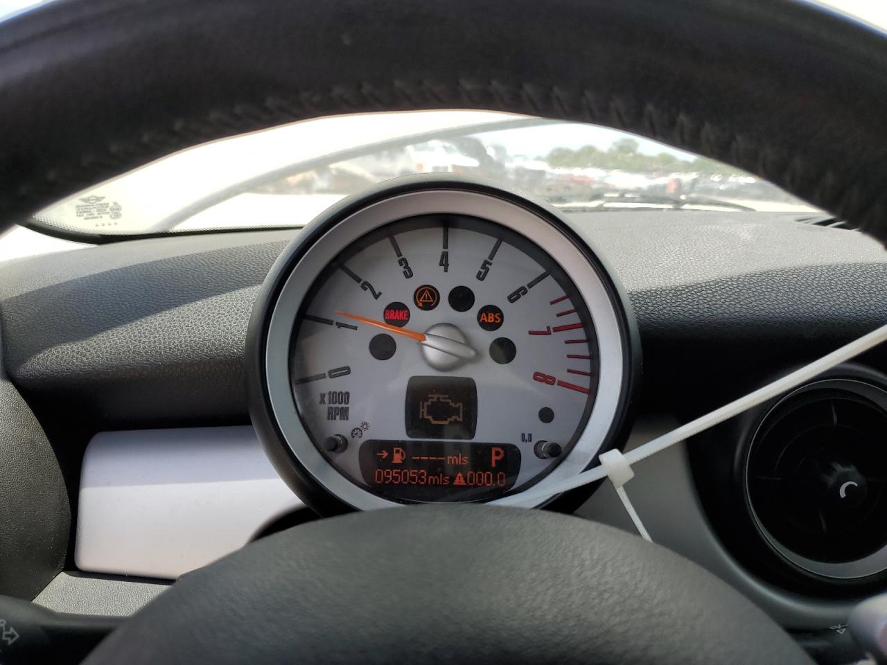 2008 Mini Cooper VIN: WMWMF33528TT61858 Lot: 65637264