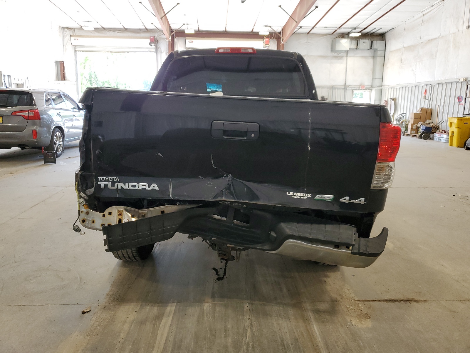 5TFDW5F13BX162051 2011 Toyota Tundra Crewmax Sr5