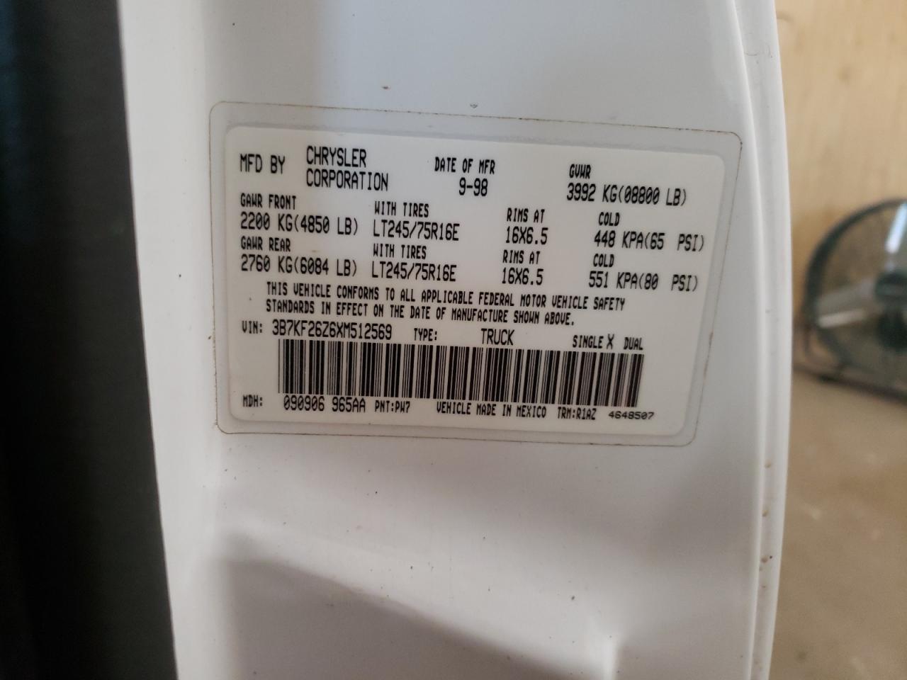 1999 Dodge Ram 2500 VIN: 3B7KF26Z6XM512569 Lot: 61606484