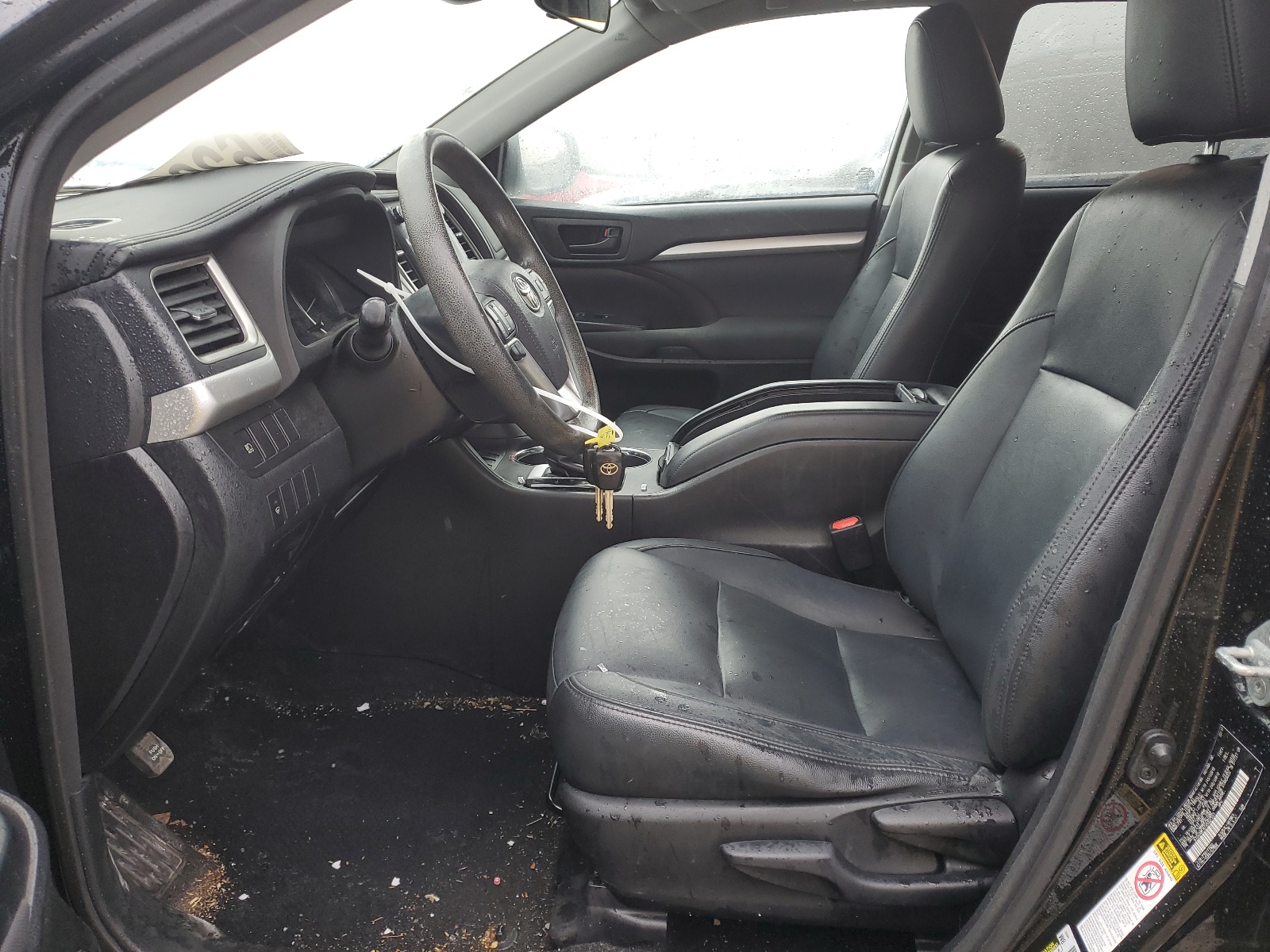 5TDZARFH7HS027551 2017 Toyota Highlander Le