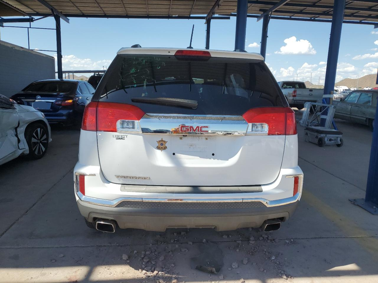 2GKFLPE34G6219532 2016 GMC Terrain Slt