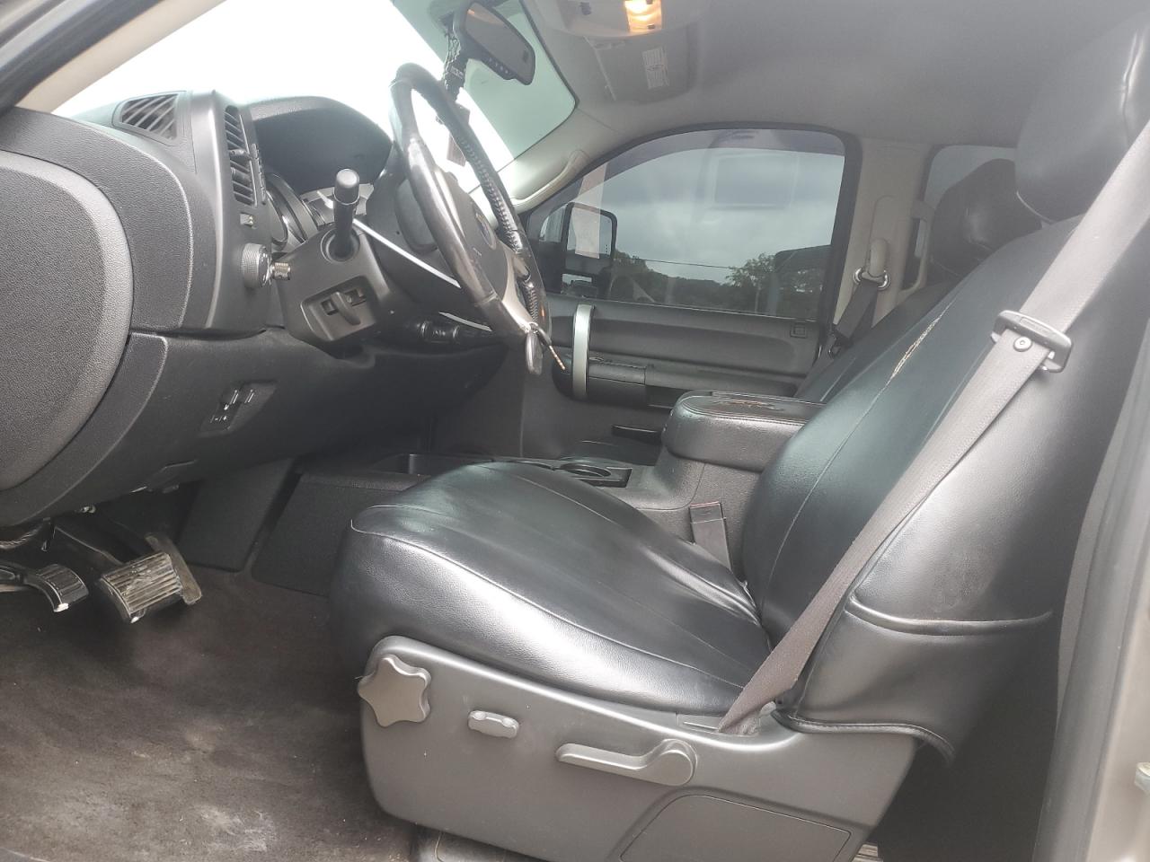 2008 Chevrolet Silverado C2500 Heavy Duty VIN: 1GCHC236X8F120936 Lot: 63432924