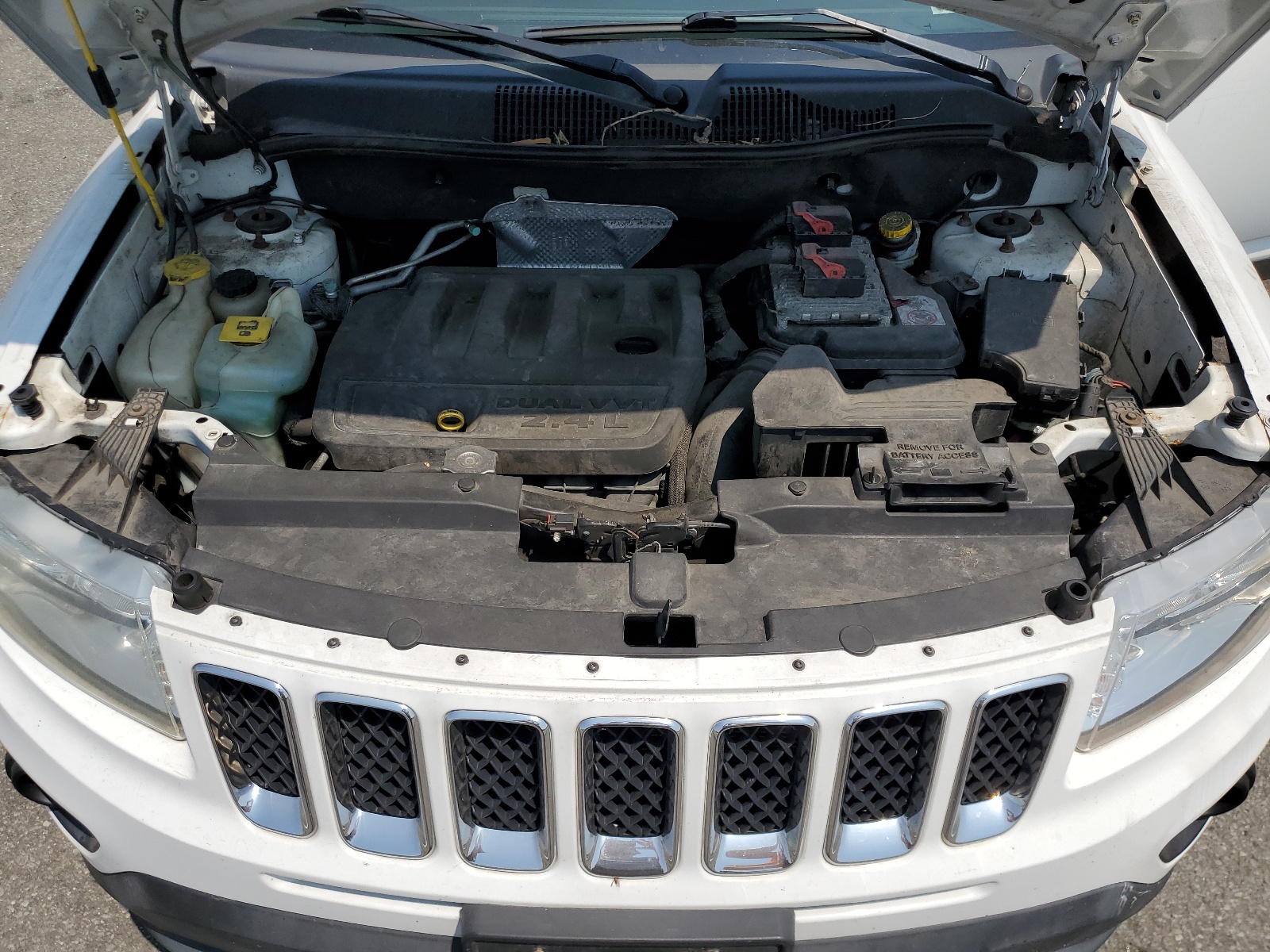 1J4NF1FB2BD218868 2011 Jeep Compass Sport