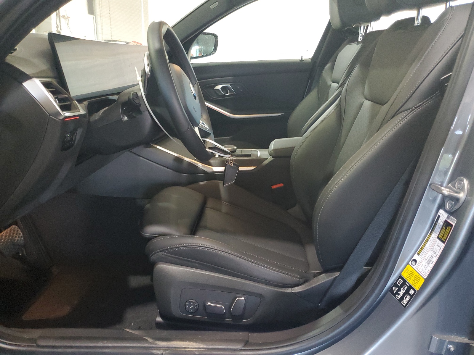 3MW89FF06R8E05881 2024 BMW 330Xi