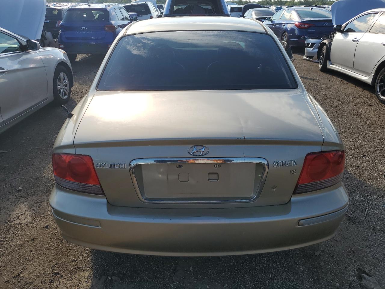 KMHWF35H94A018047 2004 Hyundai Sonata Gls