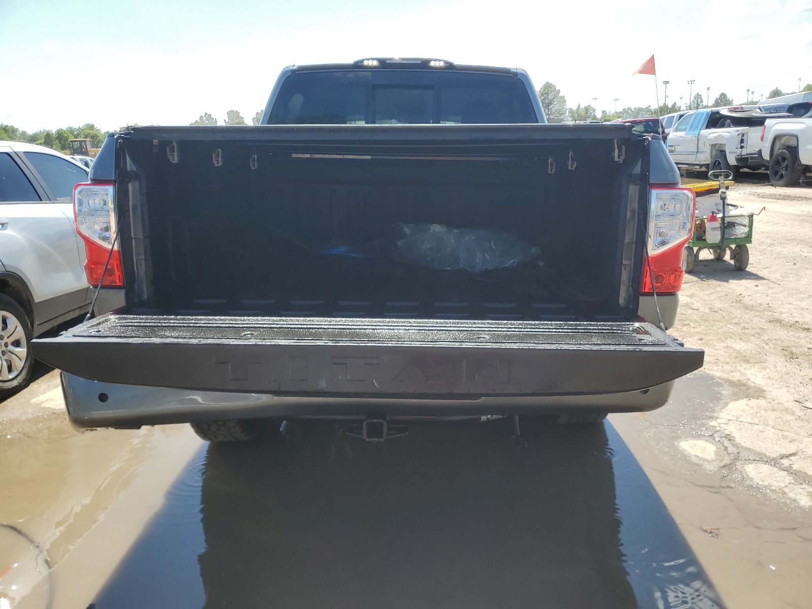 1N6AA1ED3MN510674 2021 Nissan Titan Sv