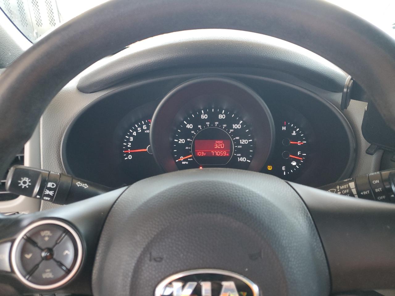 KNDJN2A25F7140689 2015 Kia Soul