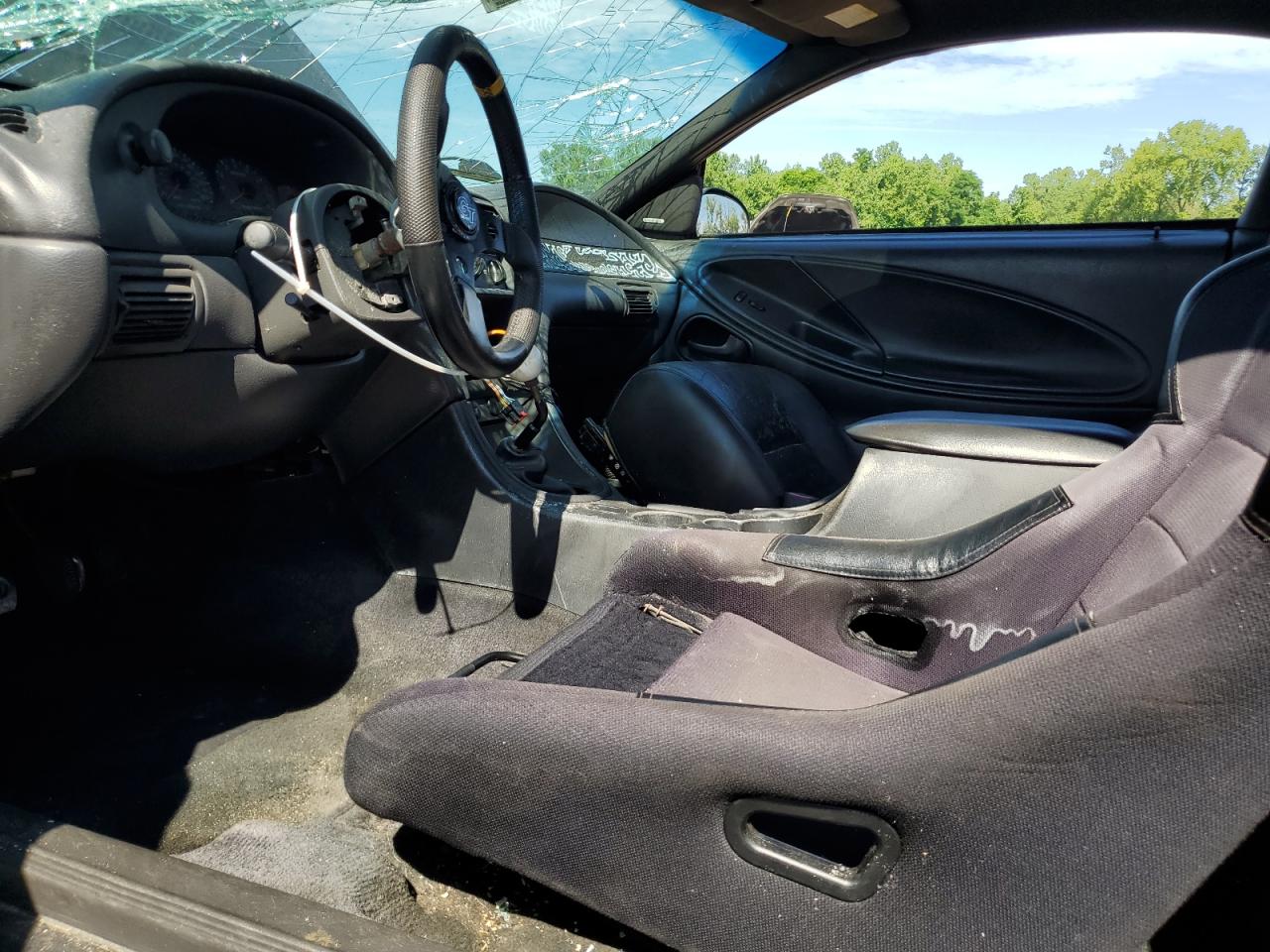 2002 Ford Mustang Gt VIN: 1FAFP42X12F125280 Lot: 61688884