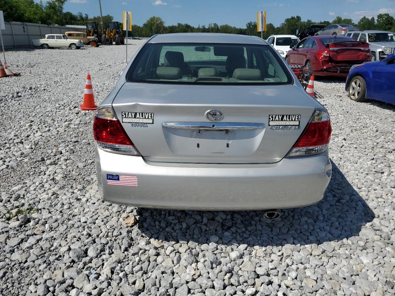 2005 Toyota Camry Le VIN: 4T1BE30K65U545998 Lot: 64109264