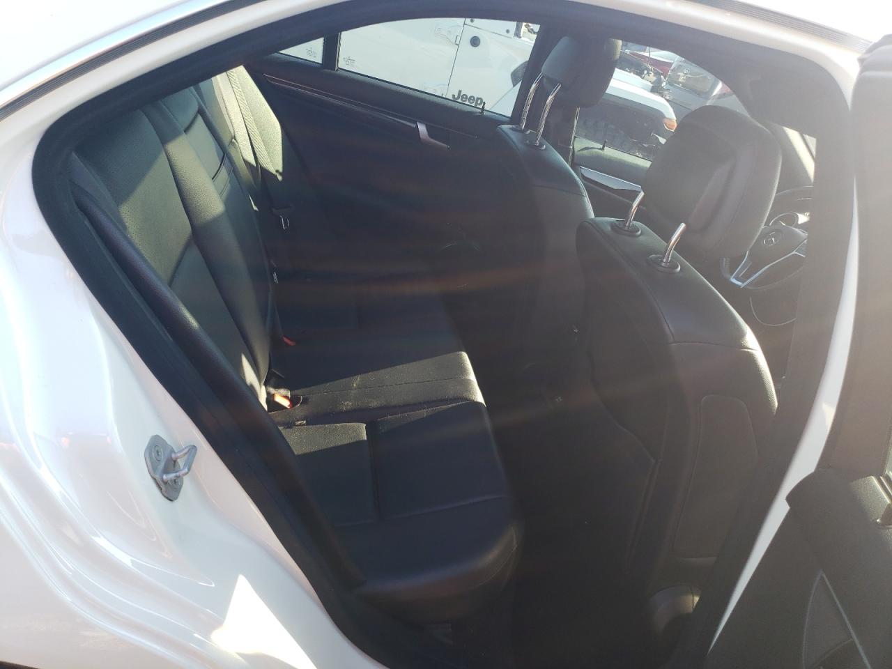 2012 Mercedes-Benz C 300 4Matic VIN: WDDGF8BB9CR207373 Lot: 63325054
