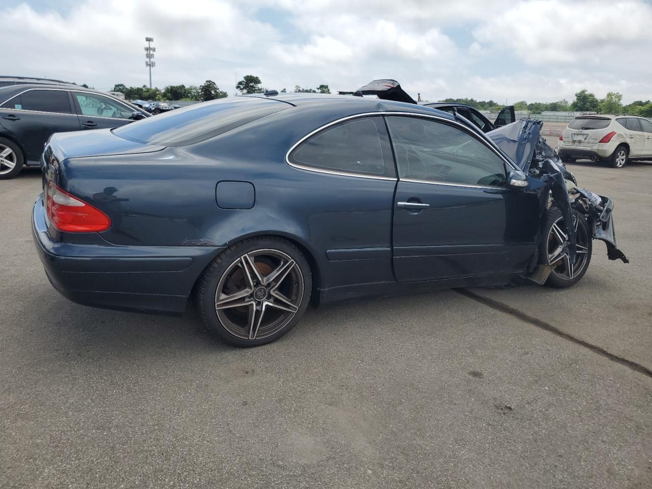 2000 Mercedes-Benz Clk 320 VIN: WDBLJ65G0YF161359 Lot: 64158204