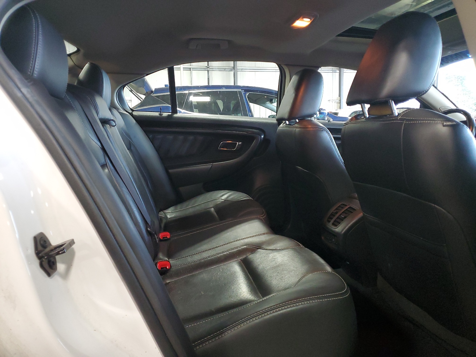 1FAHP2FW5BG102500 2011 Ford Taurus Limited