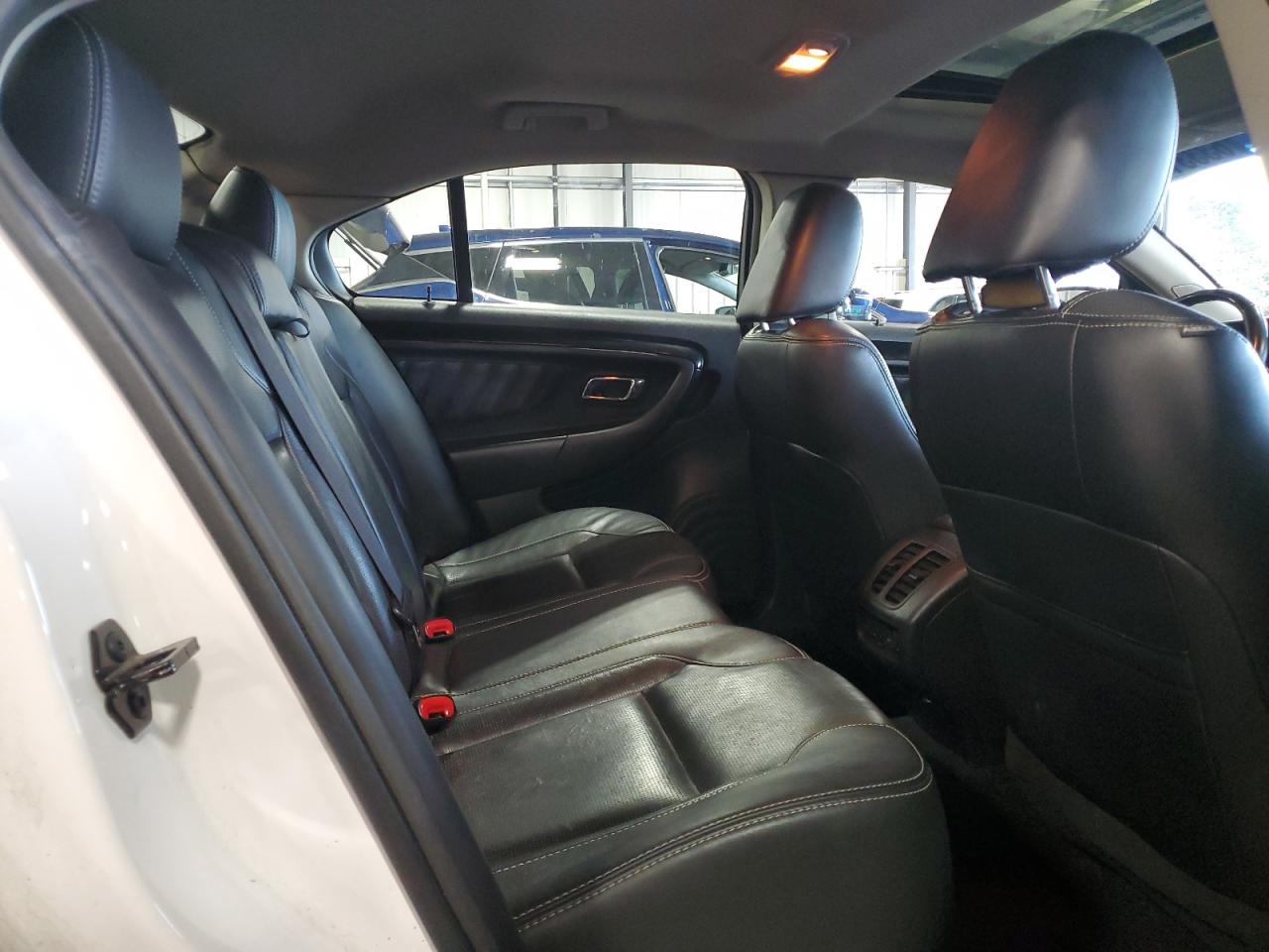 2011 Ford Taurus Limited VIN: 1FAHP2FW5BG102500 Lot: 63331654