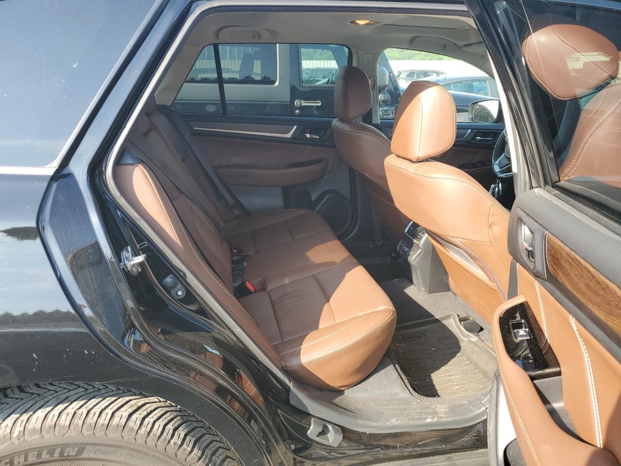 2018 Subaru Outback Touring VIN: 4S4BSETC9J3303425 Lot: 62418214