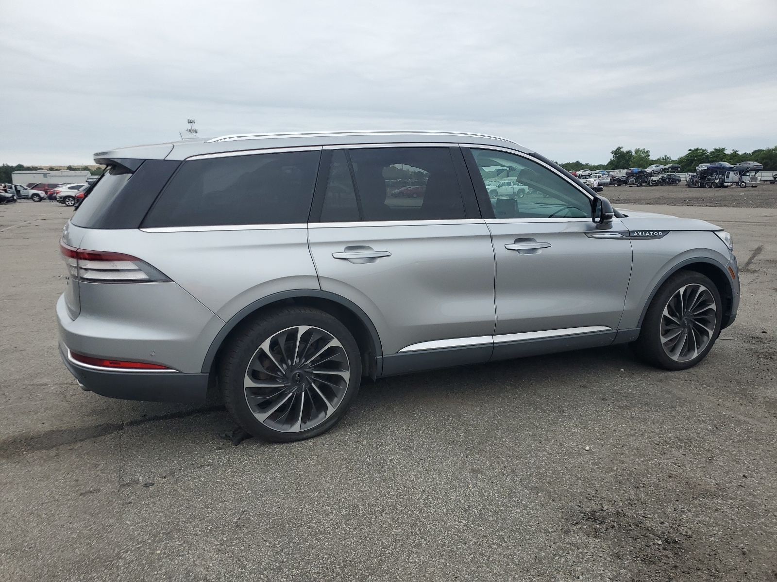 5LM5J7XC1LGL02851 2020 Lincoln Aviator Reserve