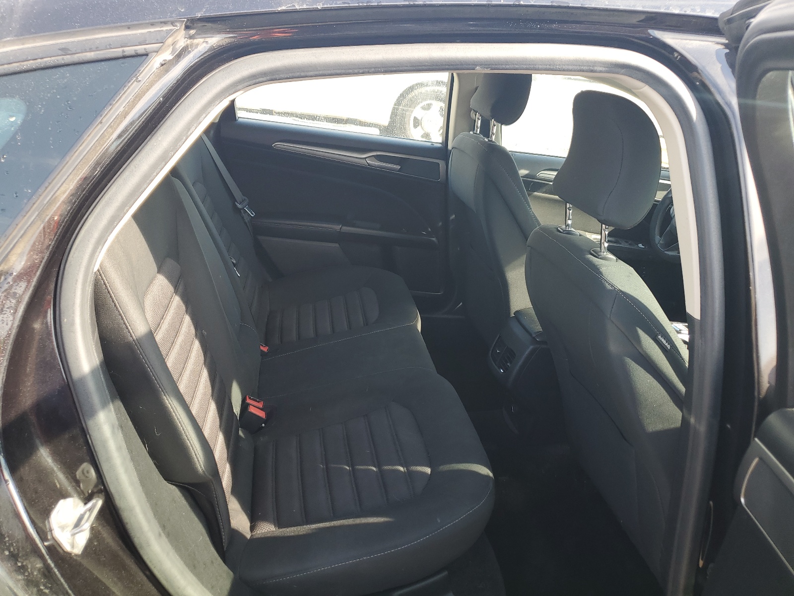 3FA6P0LU3KR106813 2019 Ford Fusion Se