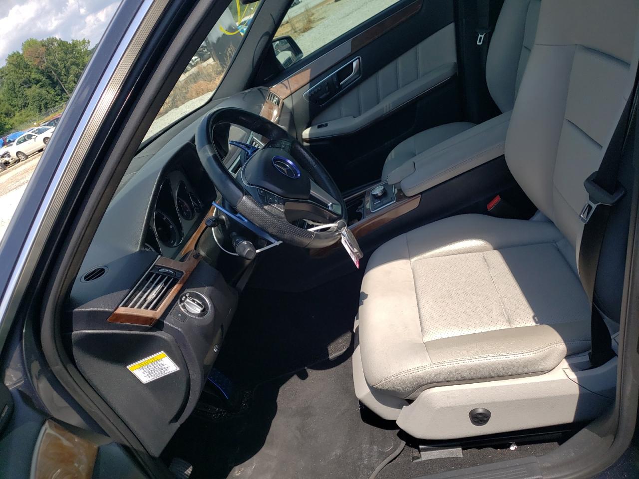 2013 Mercedes-Benz E 350 VIN: WDDHF5KB6DA749081 Lot: 63864674