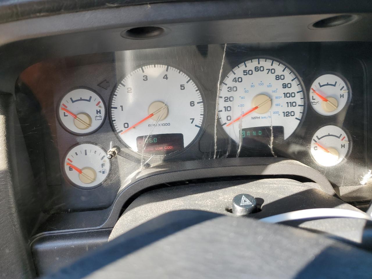 2002 Dodge Ram 1500 VIN: 3B7HU18N42G106897 Lot: 61520924