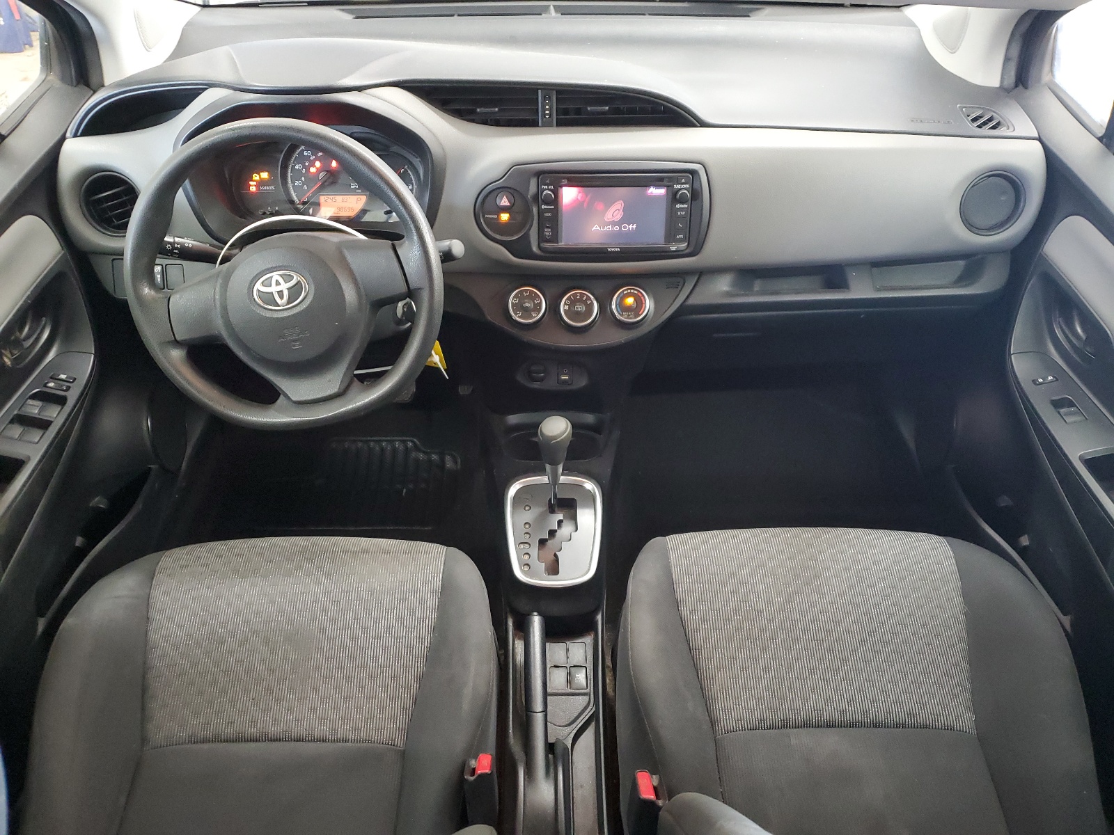 VNKKTUD32FA040473 2015 Toyota Yaris