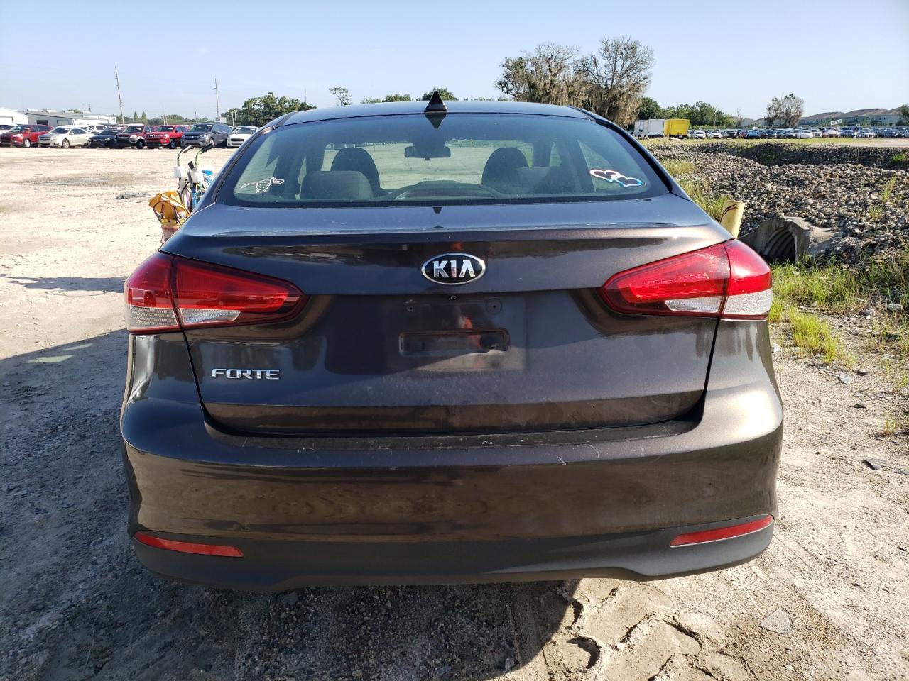 2018 Kia Forte Lx VIN: 3KPFL4A70JE217366 Lot: 62798304
