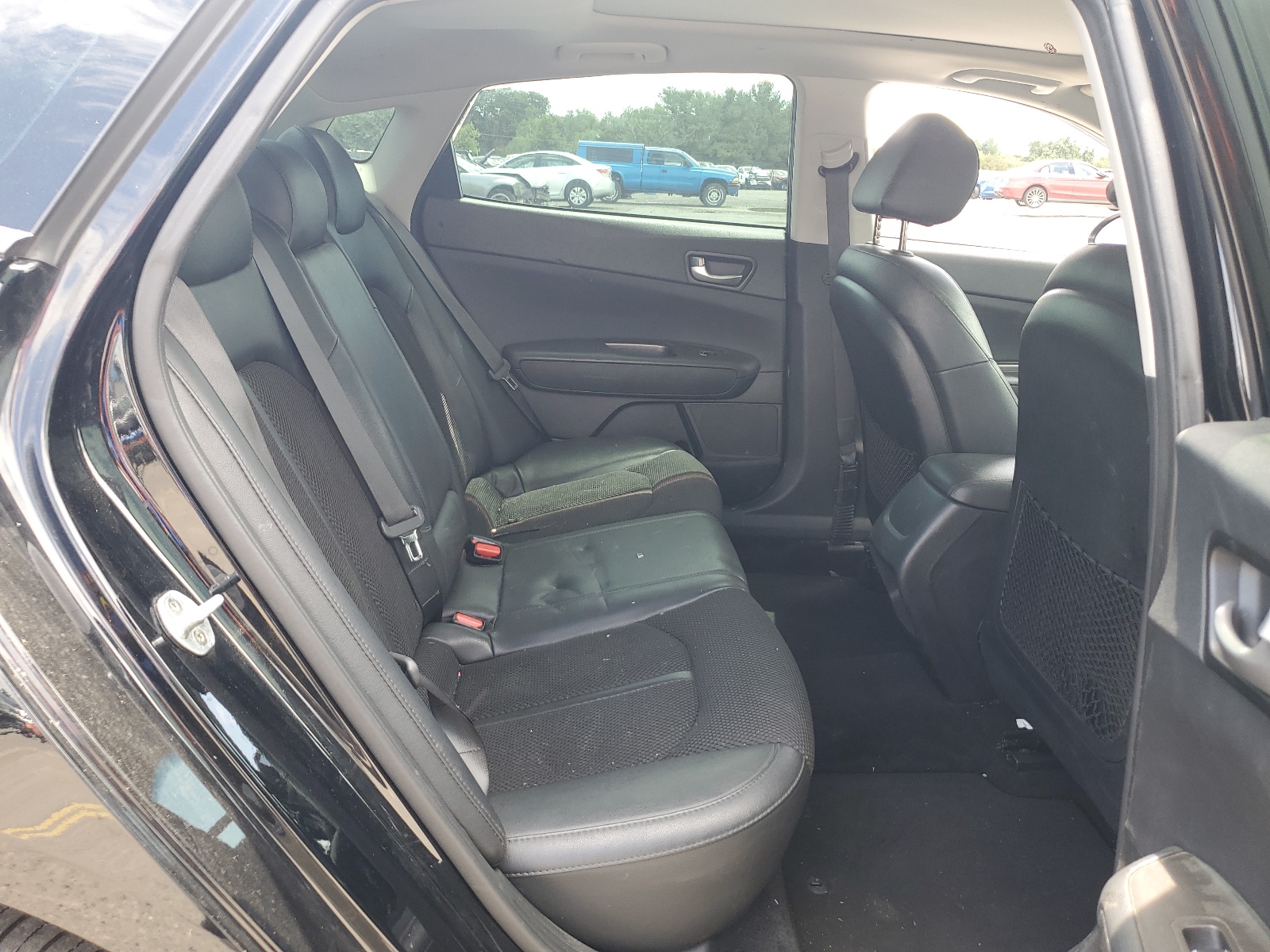 5XXGT4L34KG323889 2019 Kia Optima Lx