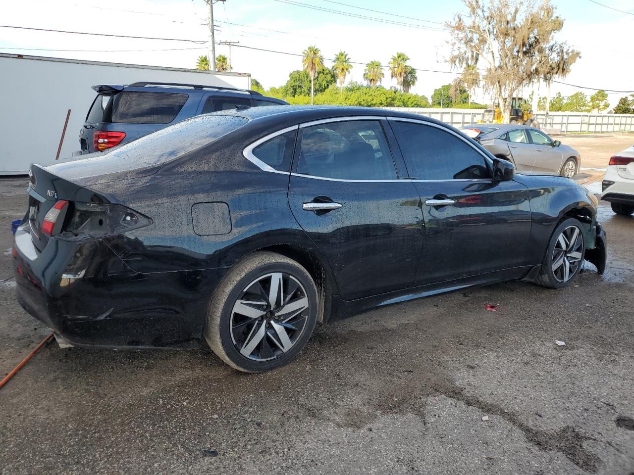 2011 Infiniti M37 X VIN: JN1BY1AR2BM374709 Lot: 62899554