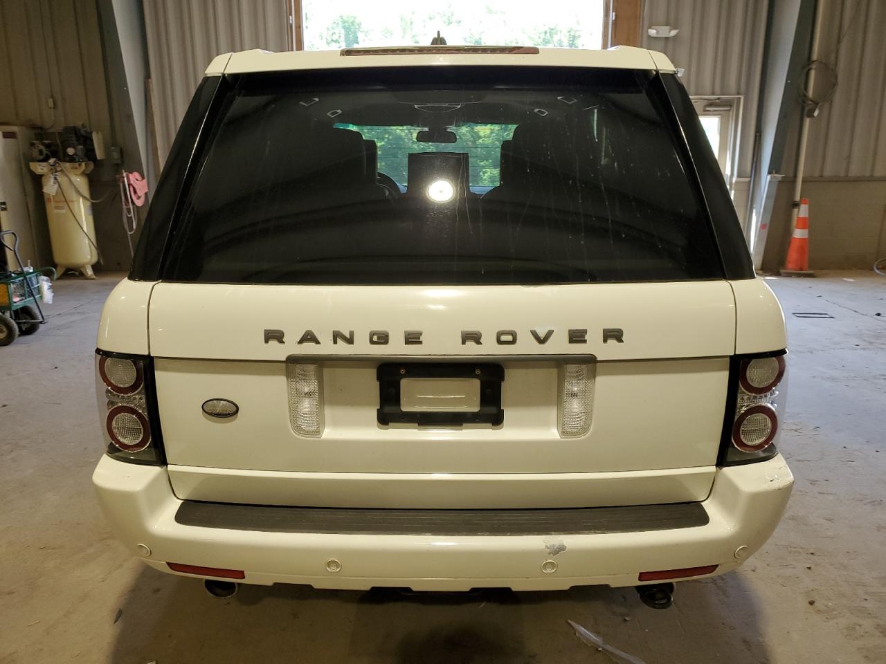 2007 Land Rover Range Rover Hse VIN: SALME15427A261695 Lot: 64010714