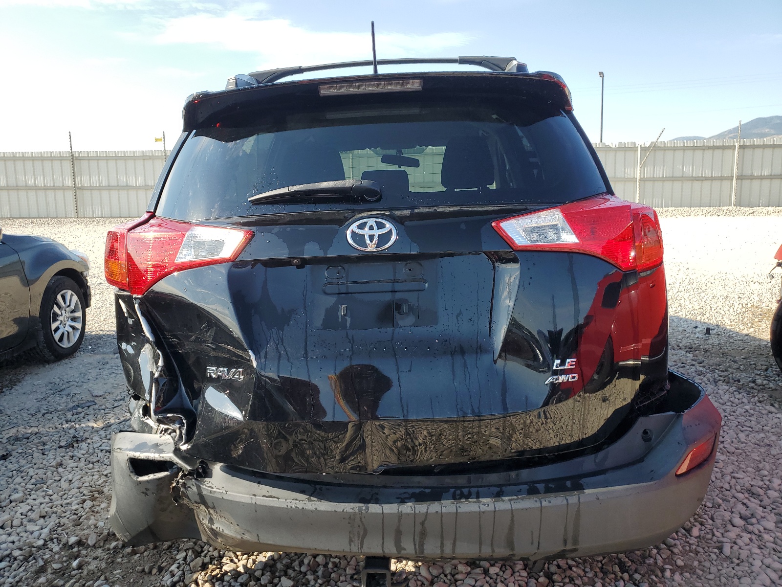 2T3BFREV8FW380550 2015 Toyota Rav4 Le