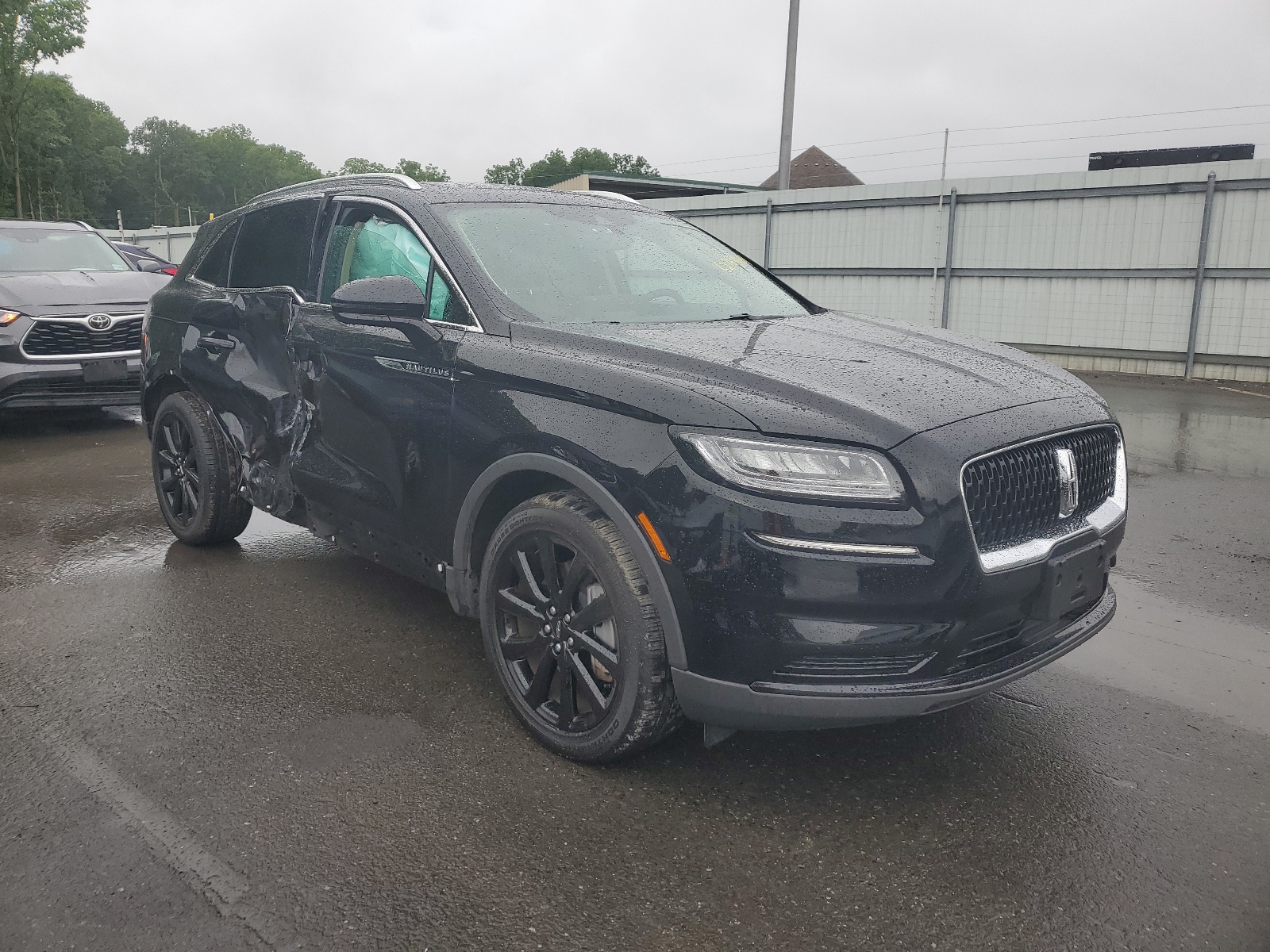 2LMPJ8K93PBL17737 2023 Lincoln Nautilus Reserve