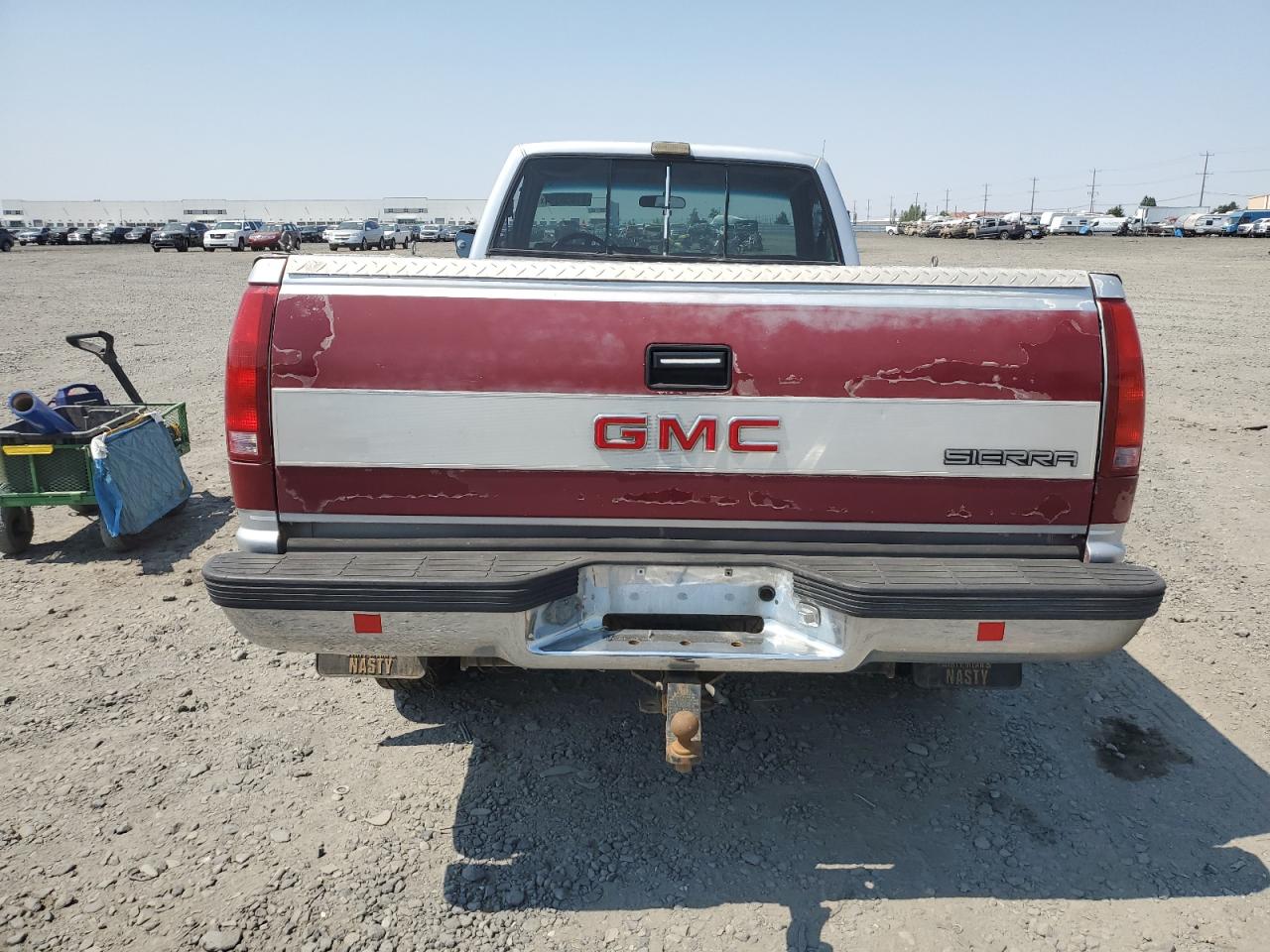 1989 GMC Sierra K2500 VIN: 1GTFK24K4KZ500947 Lot: 61858394