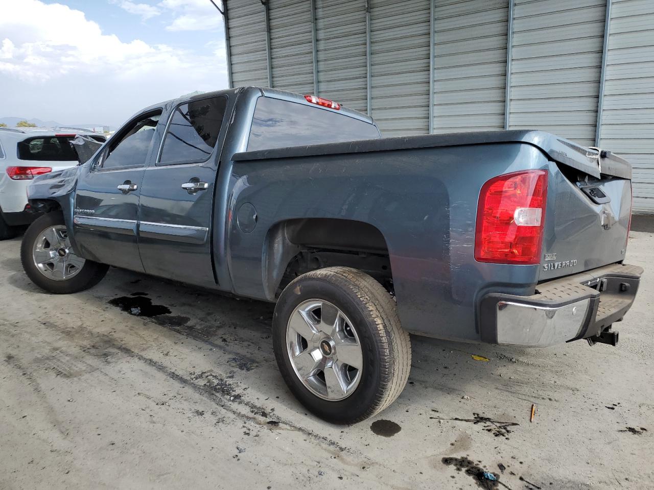 2011 Chevrolet Silverado C1500 Lt VIN: 3GCPCSE00BG397766 Lot: 64408434