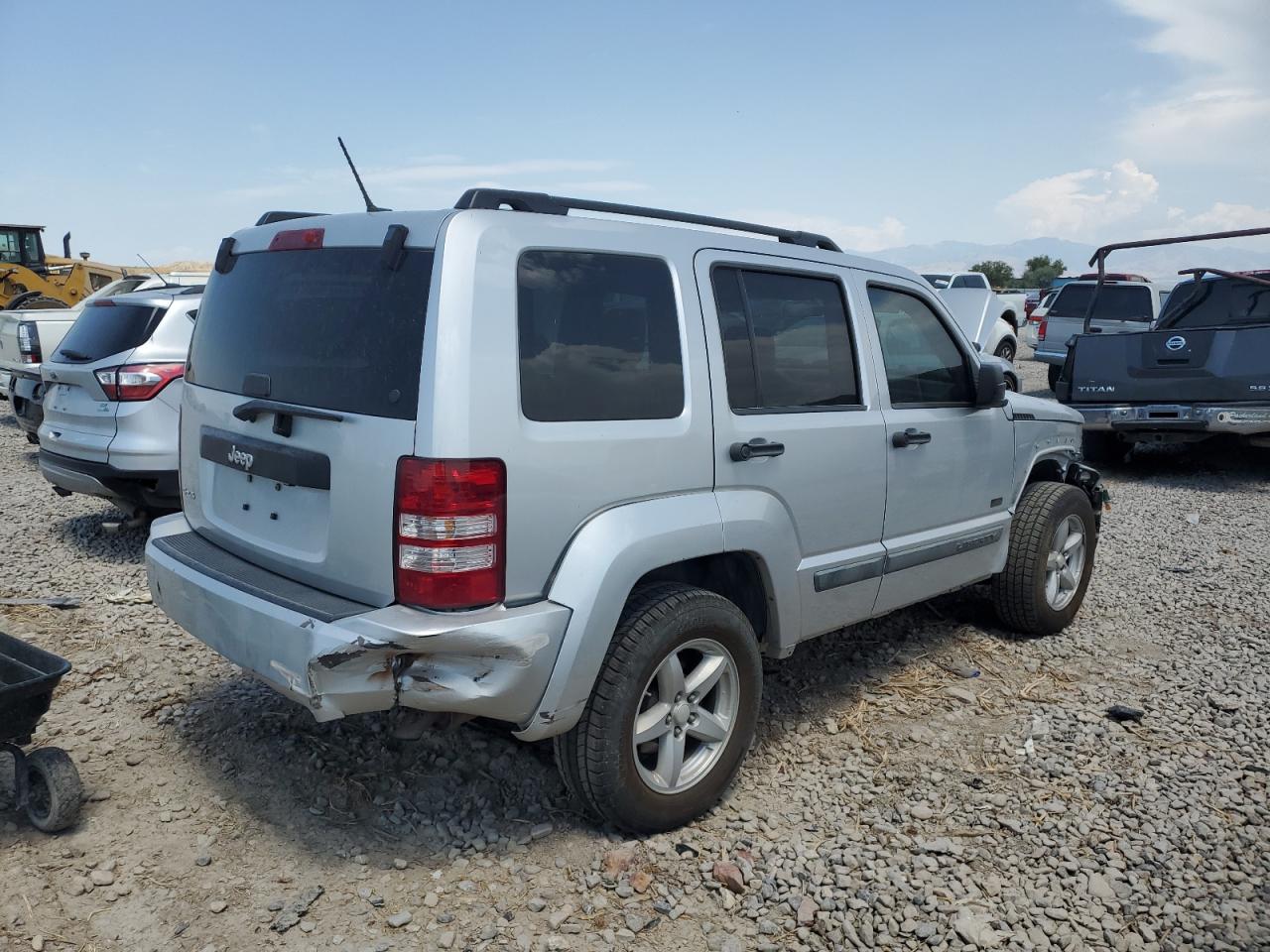 2009 Jeep Liberty (North America) - Image 3