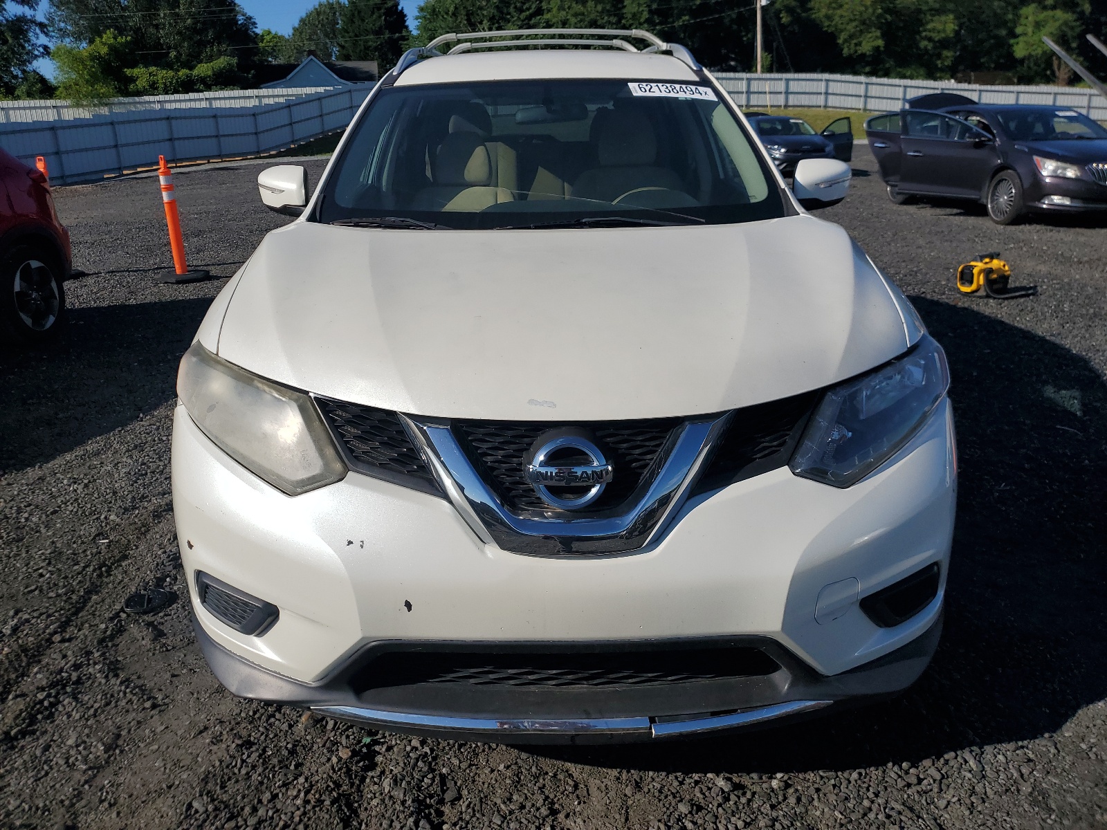 2015 Nissan Rogue S vin: KNMAT2MT3FP564396