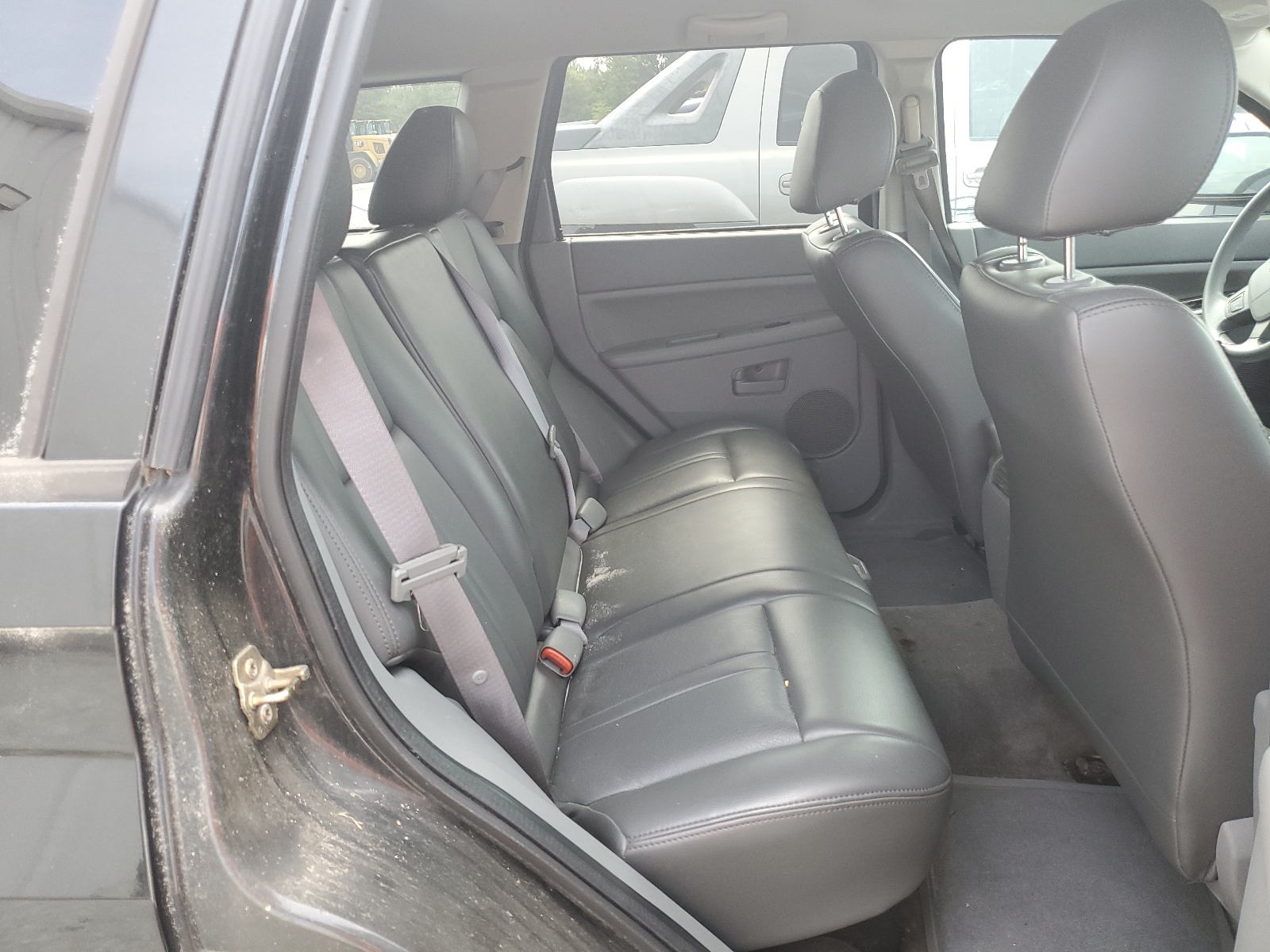 1J4GS48K65C605081 2005 Jeep Grand Cherokee Laredo