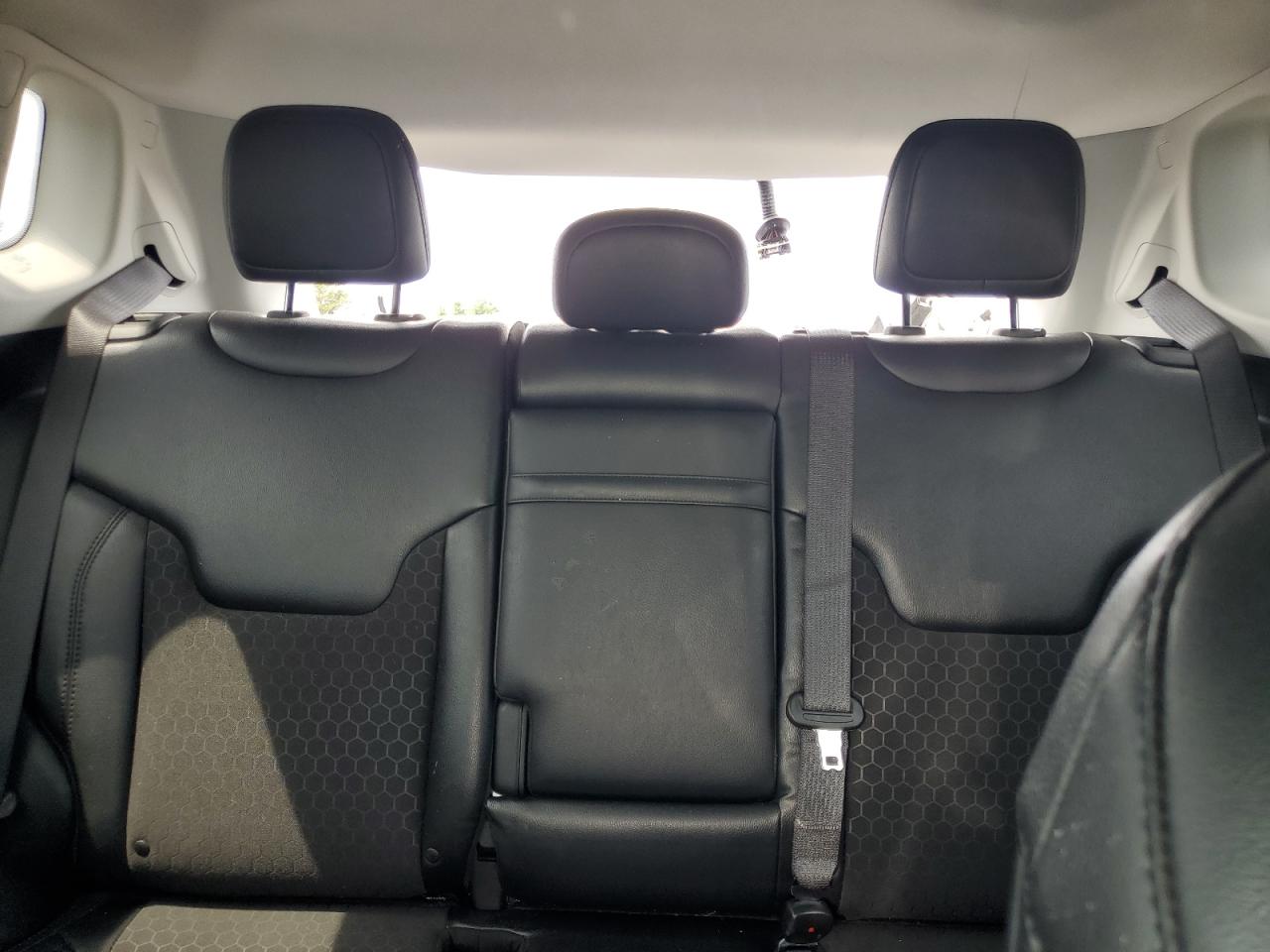 2018 Jeep Compass Latitude VIN: 3C4NJDBB4JT453115 Lot: 63443144