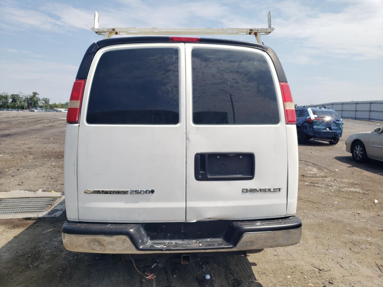 2006 Chevrolet Express G2500 VIN: 1GCGG25V761258562 Lot: 63645724