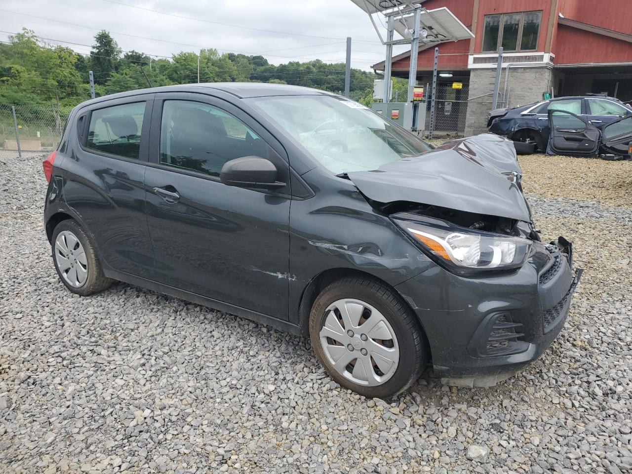 VIN KL8CB6SA7JC451533 2018 CHEVROLET SPARK no.4