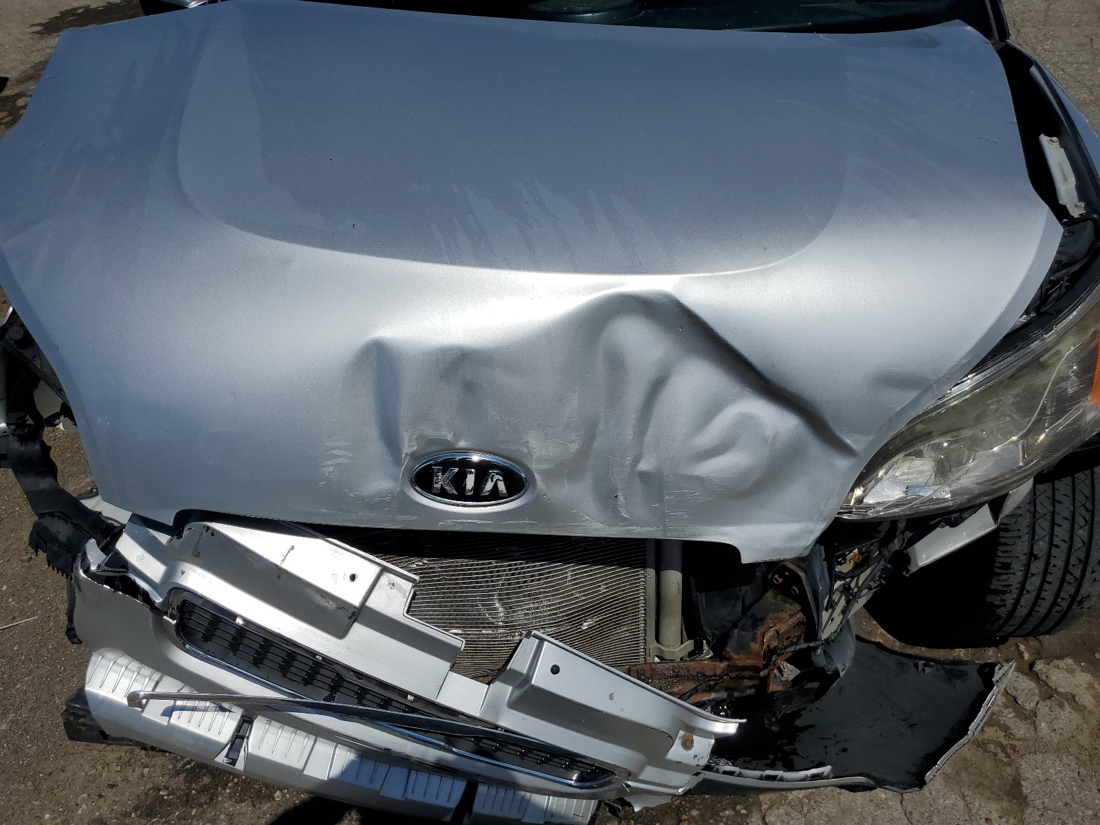 KNDJT2A22B7706534 2011 Kia Soul +