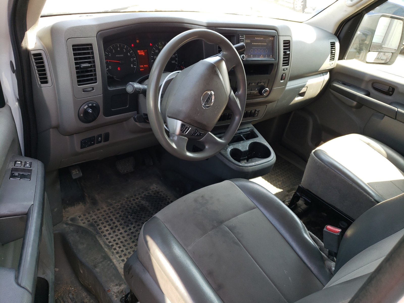 1N6AF0KY4KN801832 2019 Nissan Nv 2500 S