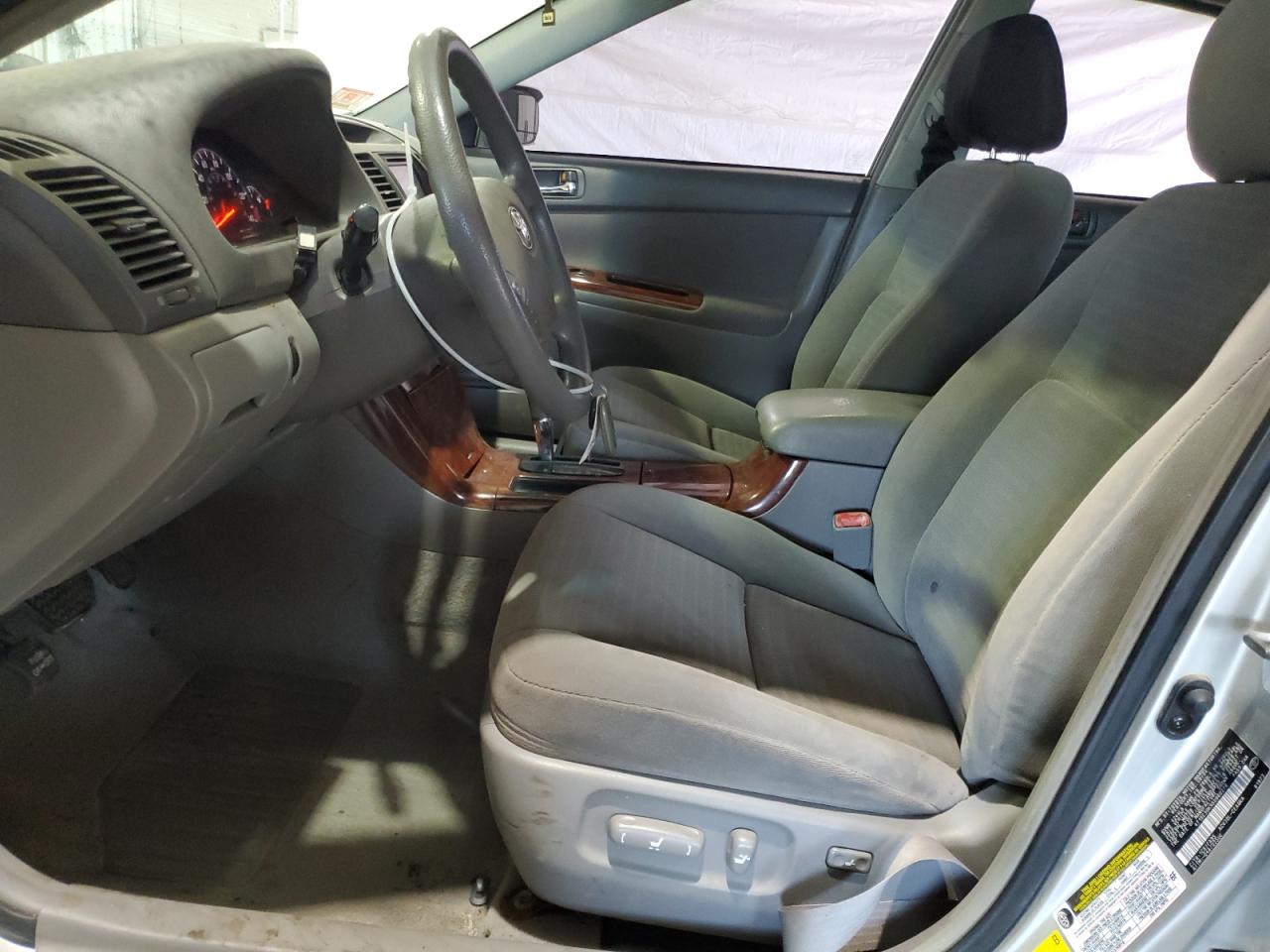 2005 Toyota Camry Le VIN: 4T1BE30K95U960278 Lot: 61277224